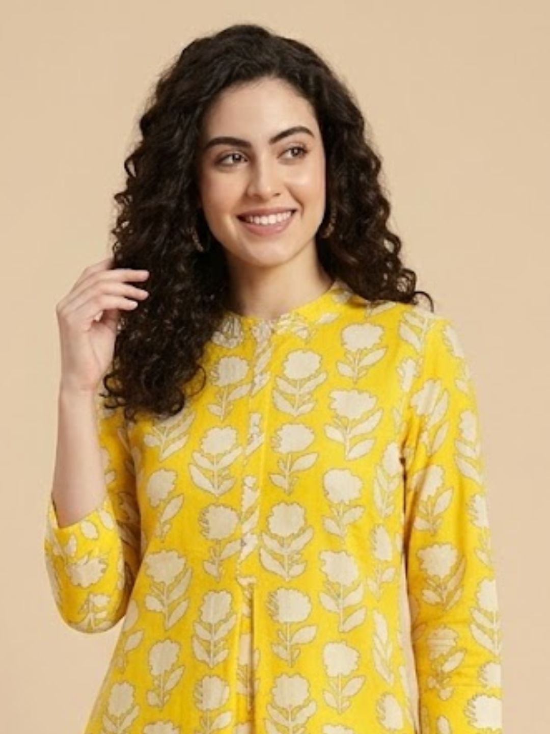 Pspeaches Women Cotton Full Sleeves Mandarin Collar Floral Print Kurta With Pant 2 Piece Set - Yellow & White