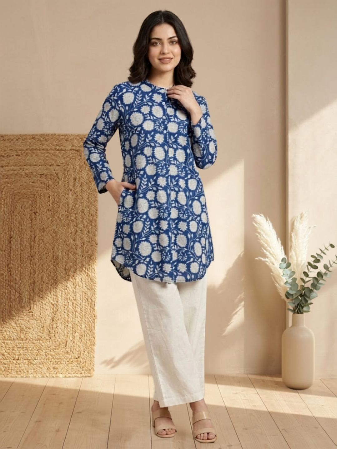 Pspeaches Women Cotton 3/4Th Sleeves Mandarin Collar Floral Print Kurta With Pant 2 Piece Set - Blue & White