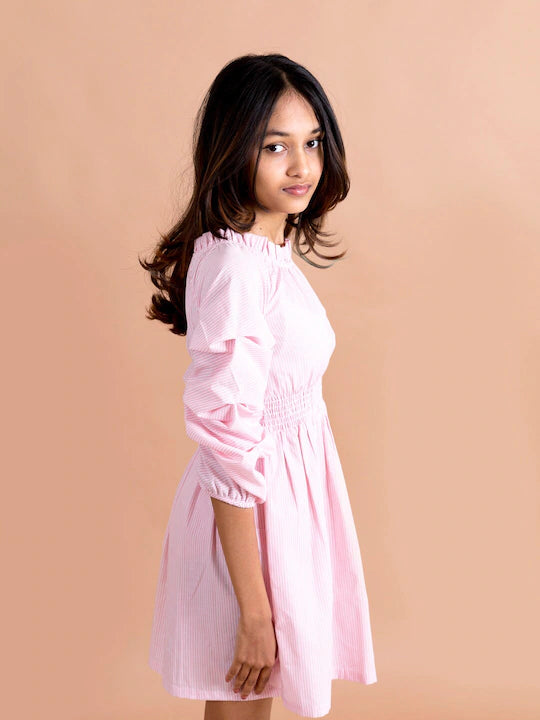 Girls Pink Smocked Dress (d-pink tuck)