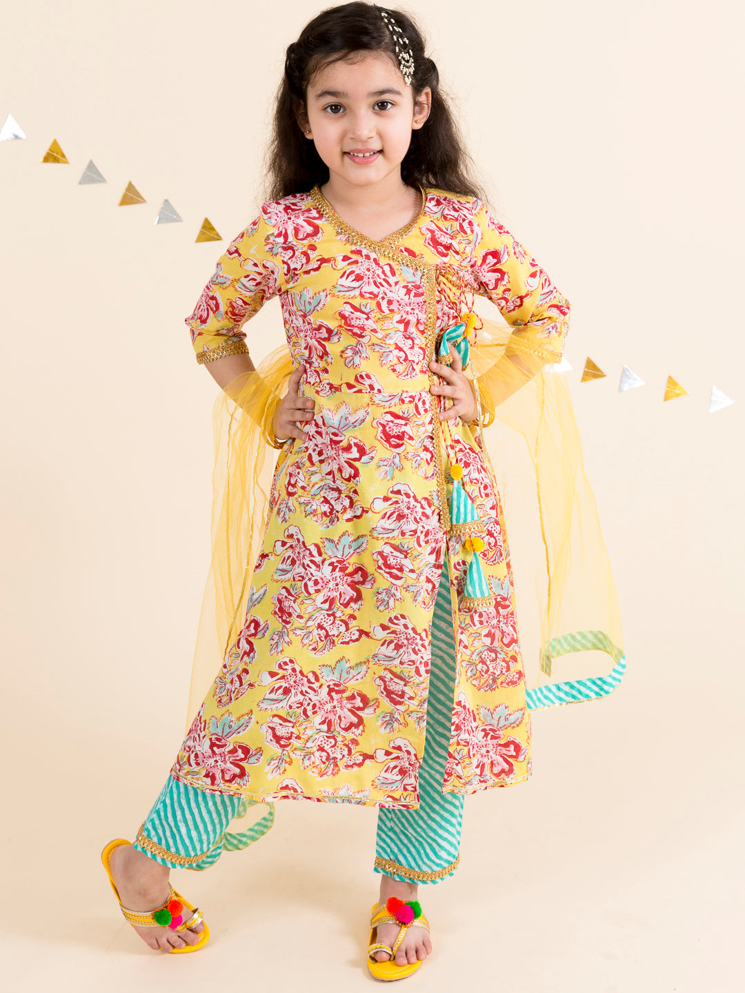 Pspeaches Girls Yellow Floral Printed Angrakha Pure Cotton Kurta with Trousers & With Dupatta (KS-yellowjaal)