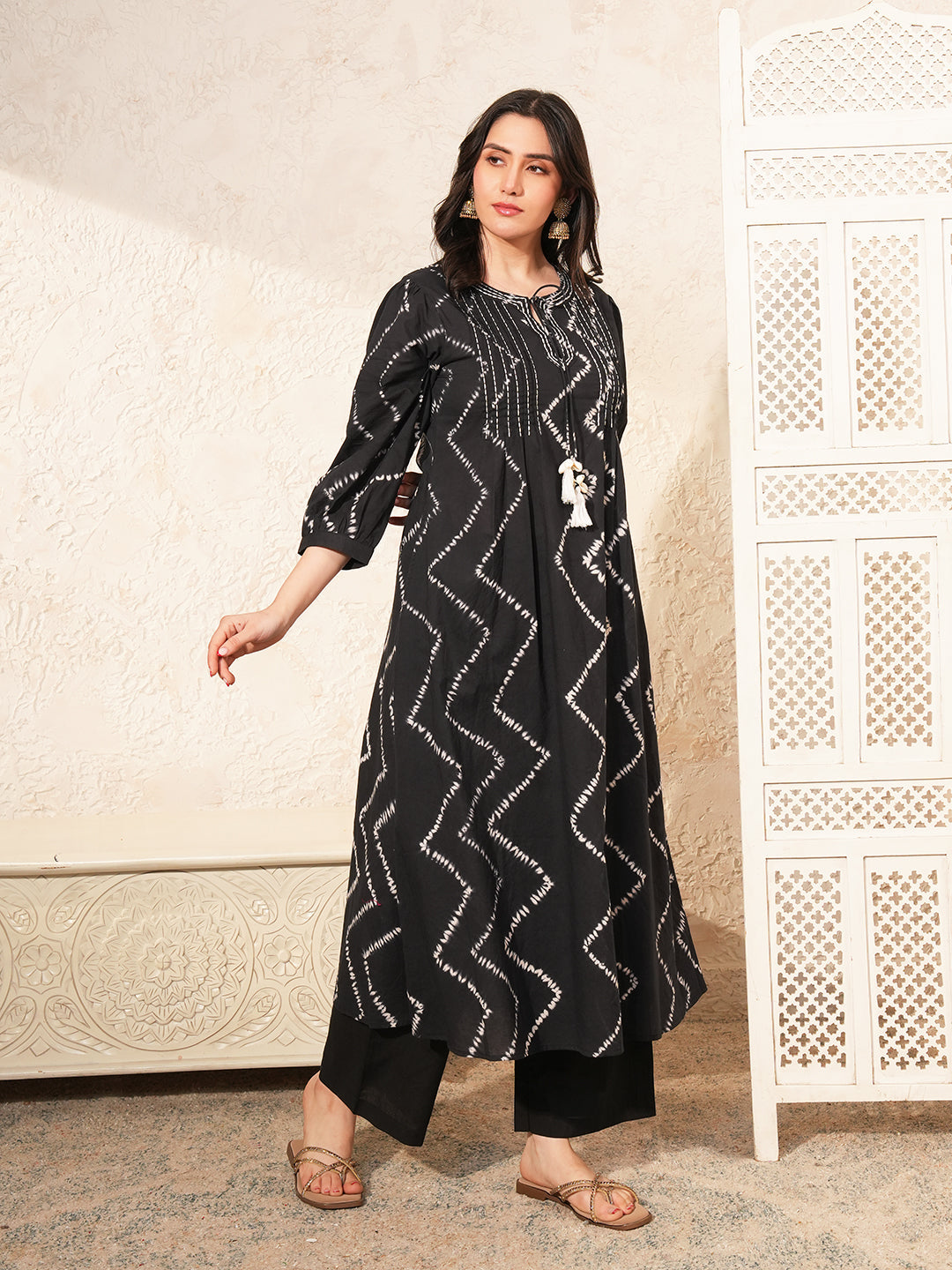 Black Kantha Leheriya Kurta Set