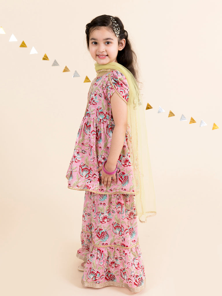 Girls Floral Printed Gotta Patti Pure Cotton Kurti with Palazzos With Dupatta (Sha-Jaalpink)