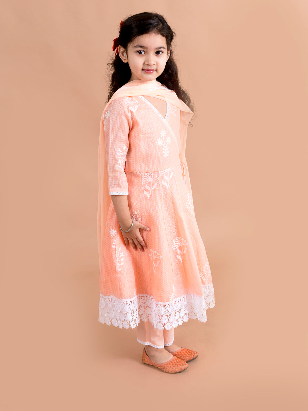 Pspeaches Girls Peach-Coloured Floral Printed Angrakha Pure Cotton Kurta With Trousers With Dupatta (KS-PEACHANGRA)