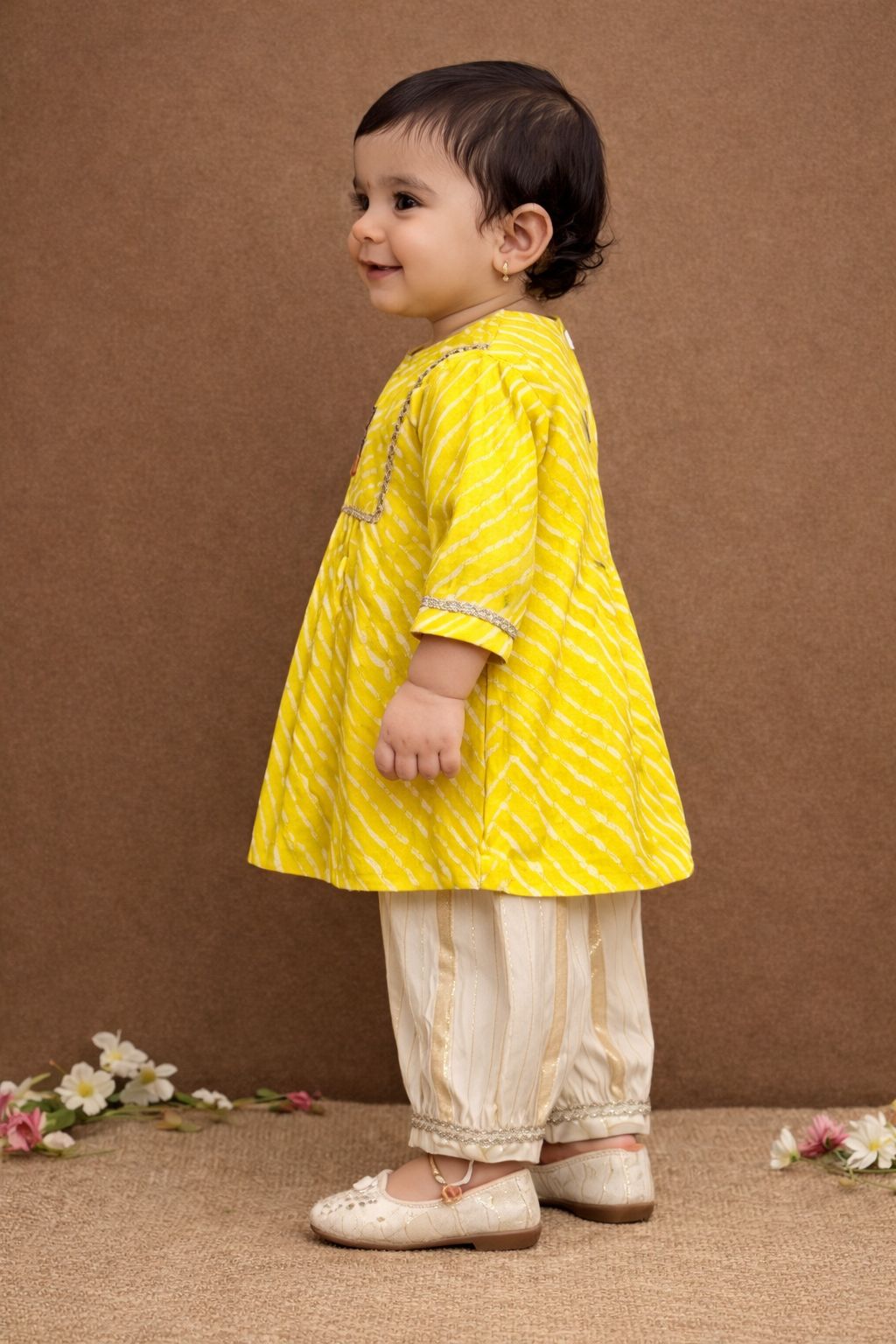 Pspeaches Baby Girls Yellow & White Ethnic Leheriya Print Cotton A-Line Kurta & Pant Set ( Sku-Ing-Yellowleh )
