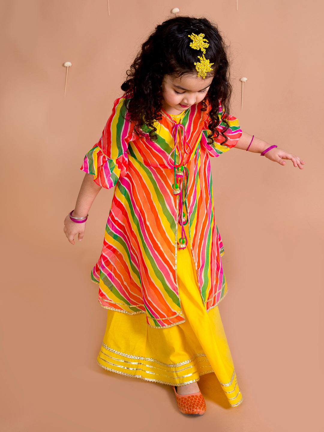 Pspeaches Girls Yellow & Orange Geometric Printed Bell Sleeves Kurta (IW-Leheriyaggt)