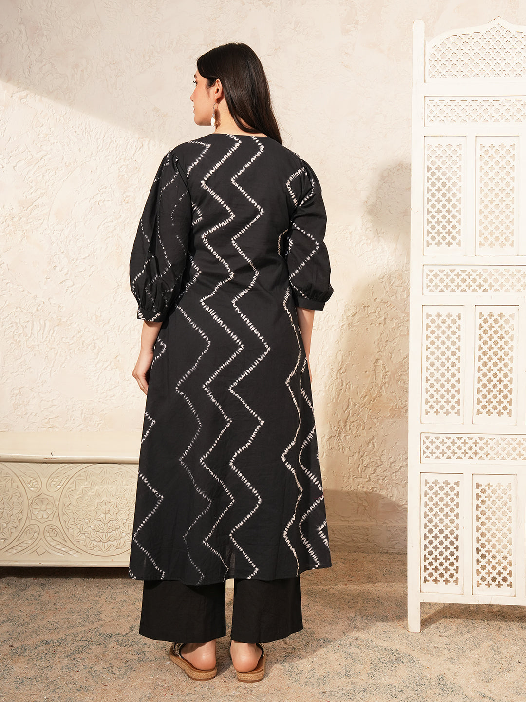 Black Kantha Leheriya Kurta Set