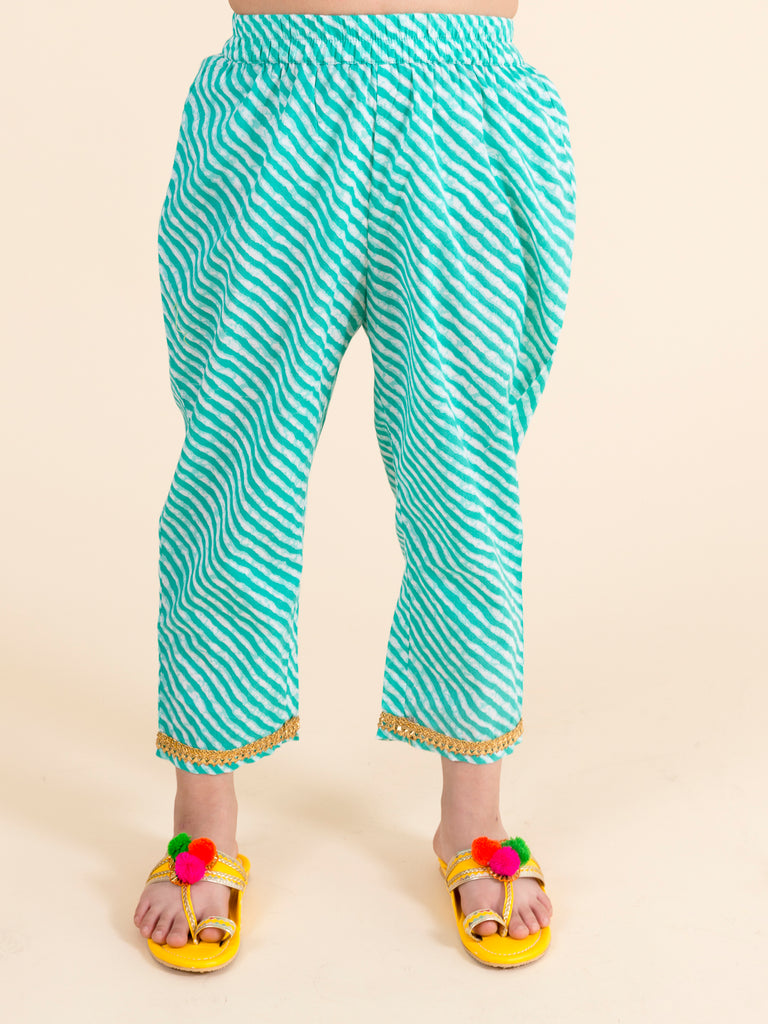 Pspeaches Girls Yellow Floral Printed Angrakha Pure Cotton Kurta with Trousers & With Dupatta (KS-yellowjaal)