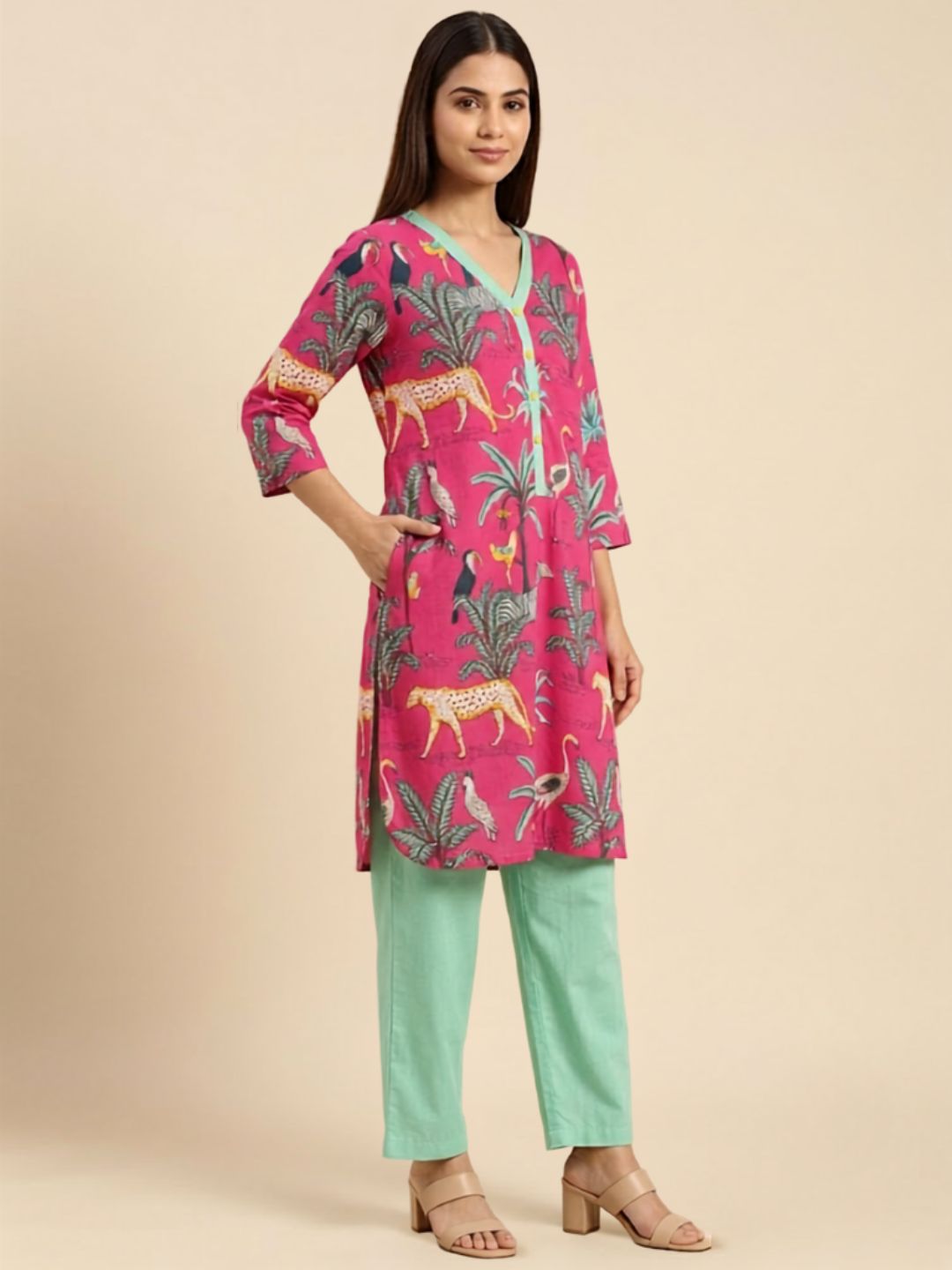 Pspeaches Women Cotton 3/4th Sleeves V Neck Animal Print Kurta With Pant 2 Piece Set - Pink & Green