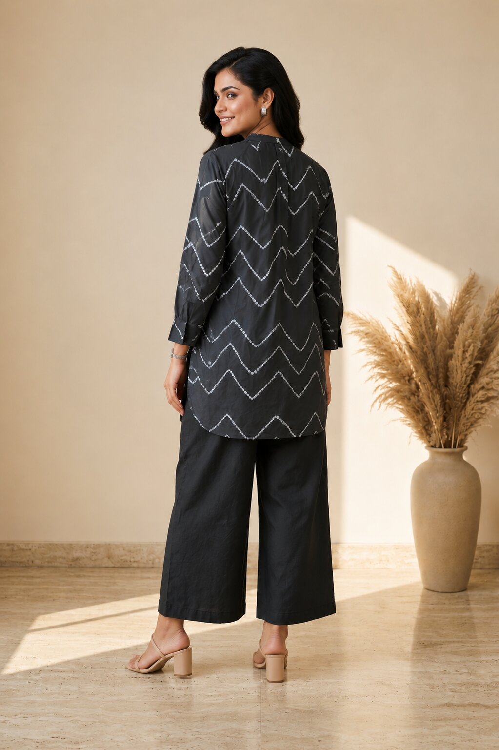 Pspeaches Women Cotton Full Sleeves Mandarin Collar Bandhani Print Kurta With Pant 2 Piece Set - Black