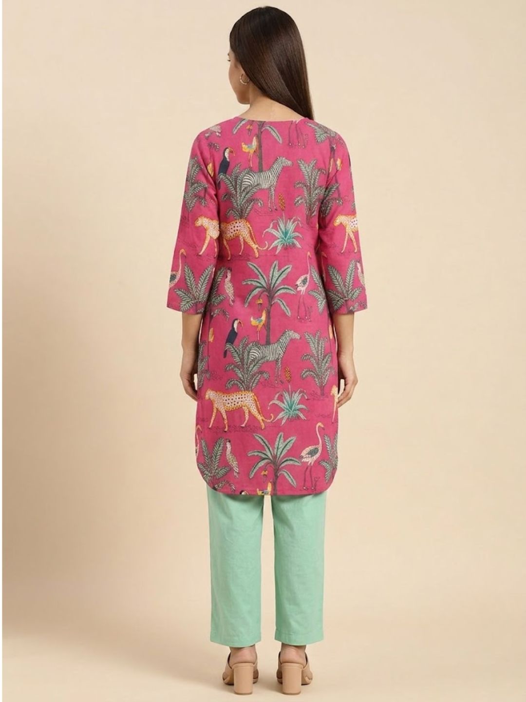 Pspeaches Women Cotton 3/4th Sleeves V Neck Animal Print Kurta With Pant 2 Piece Set - Pink & Green