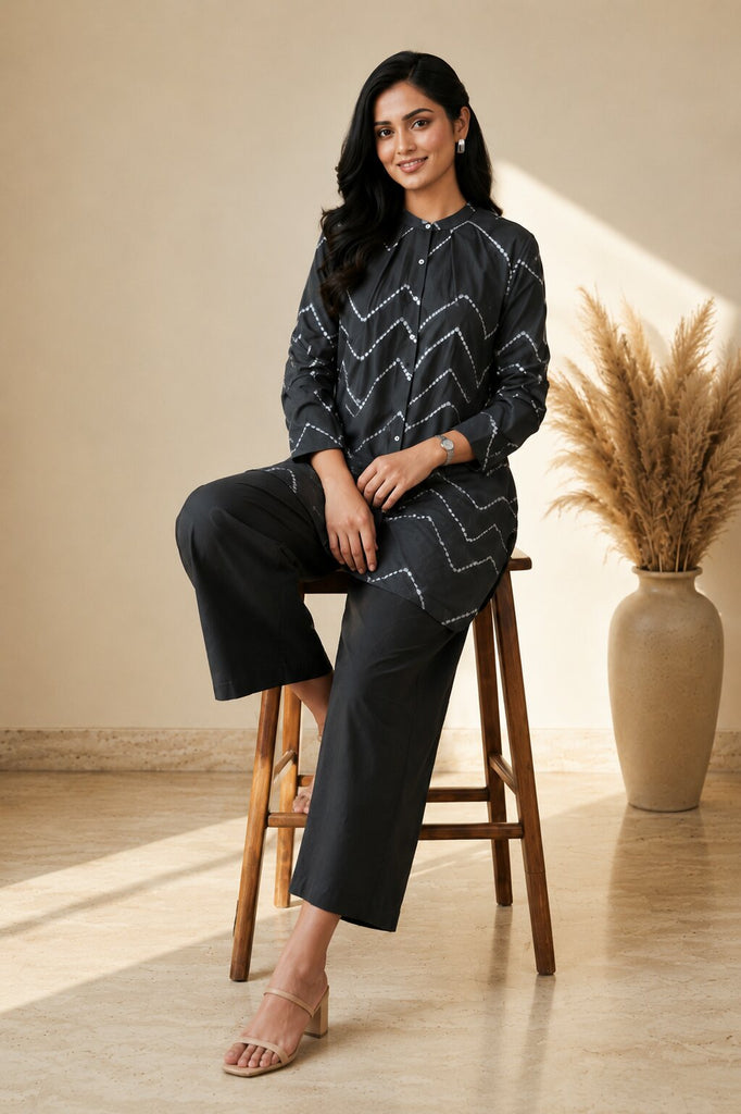 Pspeaches Women Cotton Full Sleeves Mandarin Collar Bandhani Print Kurta With Pant 2 Piece Set - Black