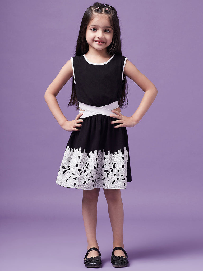 Girls Round Neck Cotton A-Line Dress (d-blackwhite)