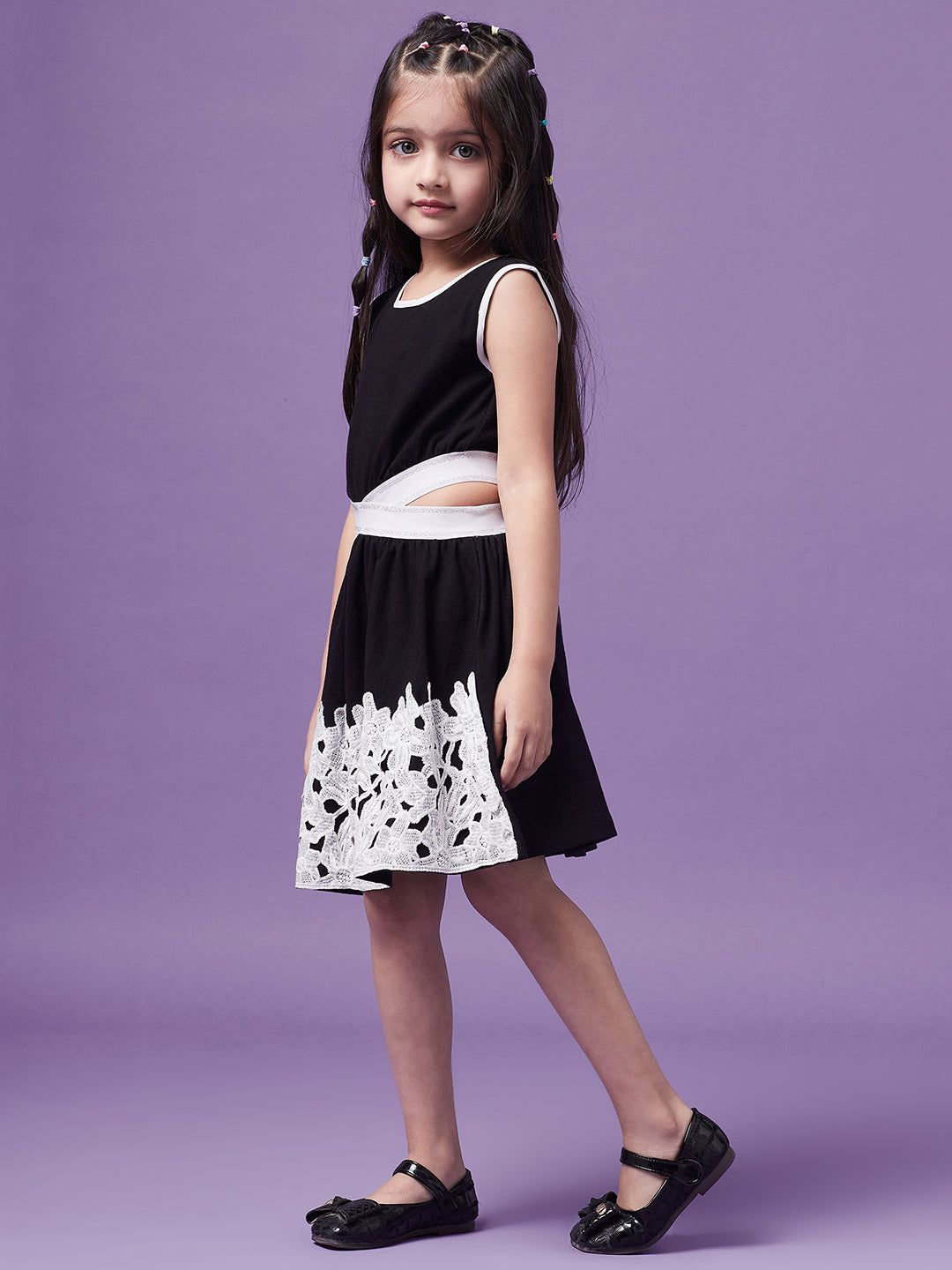 Girls Round Neck Cotton A-Line Dress (d-blackwhite)