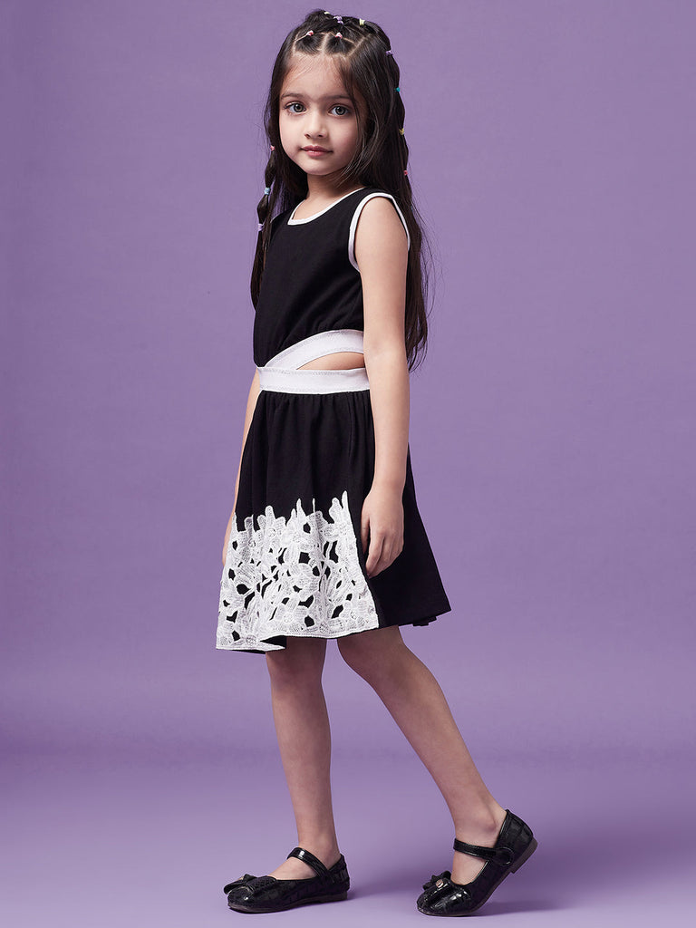 Girls Round Neck Cotton A-Line Dress (d-blackwhite)
