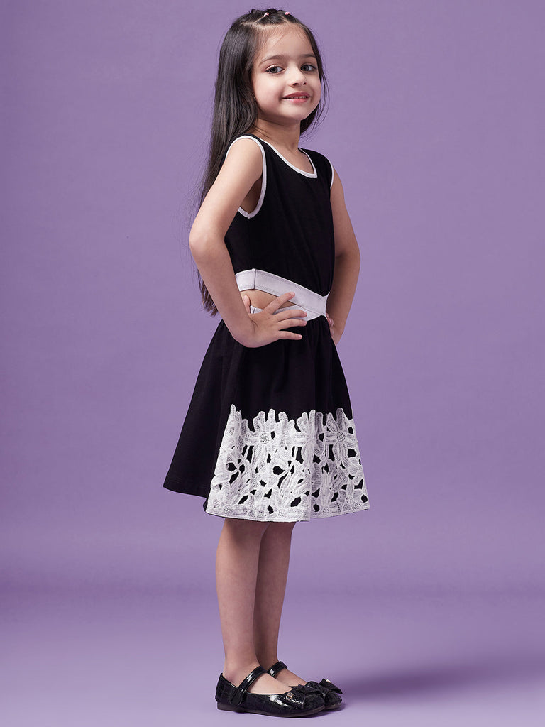 Girls Round Neck Cotton A-Line Dress (d-blackwhite)