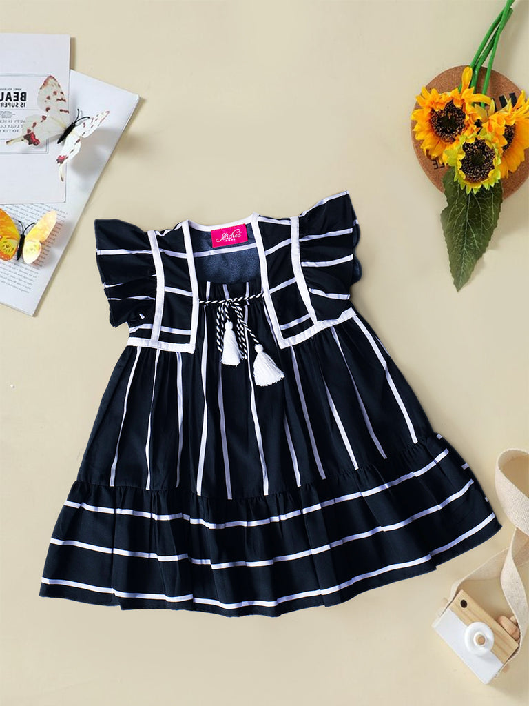 White stripe Polycrepe Dress (D25019982)