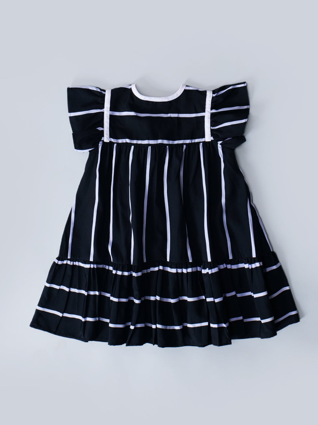 White stripe Polycrepe Dress (D25019982)
