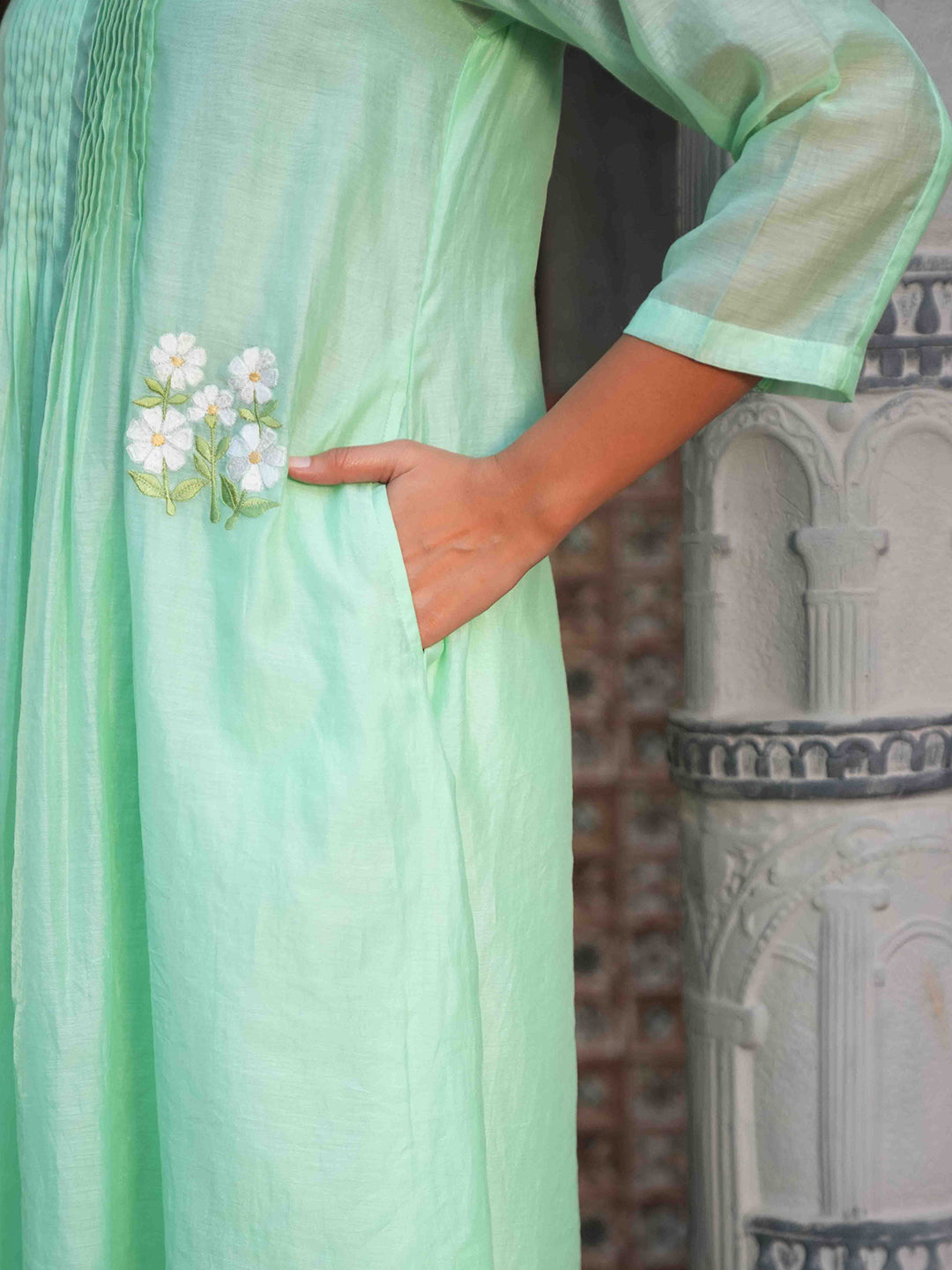 Mint Green Embroidered Chanderi Kurta Set & Dupatta