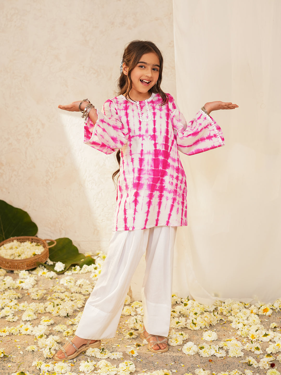 Pspeaches Girls White & Pink Ethnic Shibori Cotton A-Line Kurta With Pant ( Sku-Ks-Shiboset )