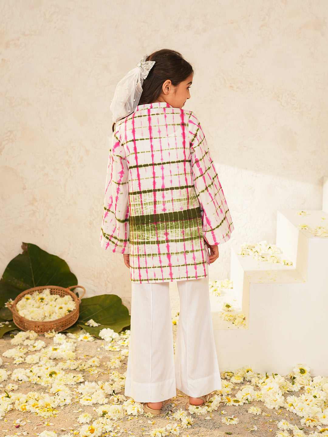 Pspeaches Girls White Ethnic shibori Cotton A-Line Kurta With Pant ( Sku-Ks-Greenpinkshib )