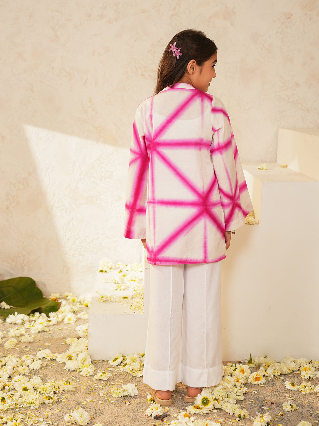 Pspeaches Girls White & Pink Ethnic Shibori Cotton A-Line Kurta With Pant ( Sku-Ks-Shibostar )