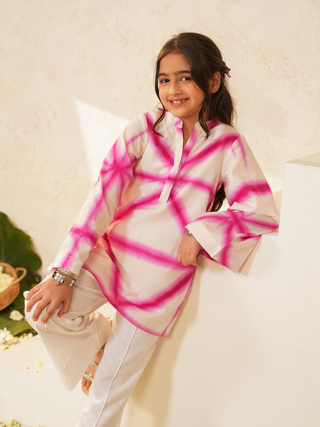 Pspeaches Girls White & Pink Ethnic Shibori Cotton A-Line Kurta With Pant ( Sku-Ks-Shibostar )