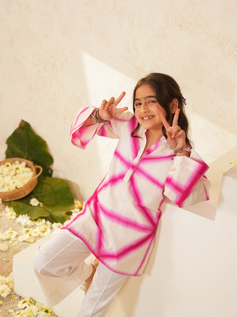 Pspeaches Girls White & Pink Ethnic Shibori Cotton A-Line Kurta With Pant ( Sku-Ks-Shibostar )