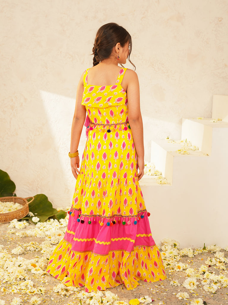 Pspeaches Girls Yellow Ethnic Booti Print Cotton Tiered Lehenga & Choli Set ( Sku-L-Tieryellow )