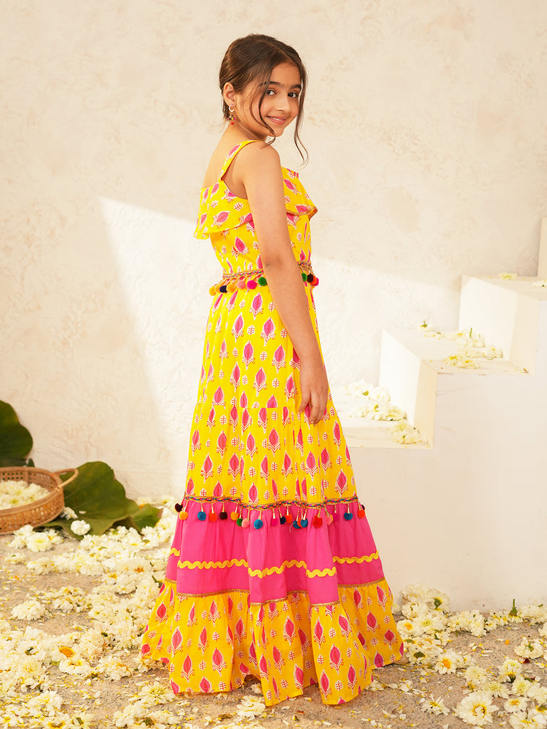 Pspeaches Girls Yellow Ethnic Booti Print Cotton Tiered Lehenga & Choli Set ( Sku-L-Tieryellow )