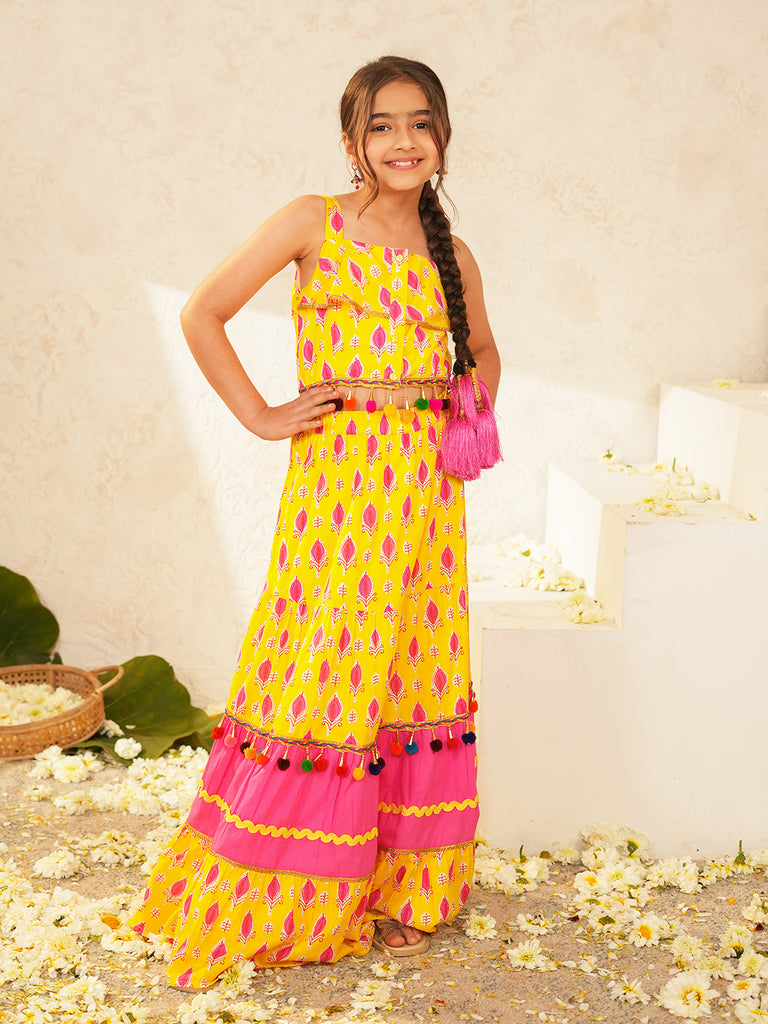 Pspeaches Girls Yellow Ethnic Booti Print Cotton Tiered Lehenga & Choli Set ( Sku-L-Tieryellow )