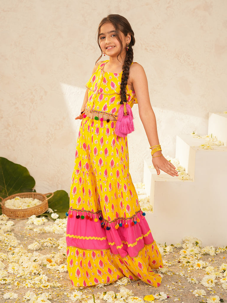 Pspeaches Girls Yellow Ethnic Booti Print Cotton Tiered Lehenga & Choli Set ( Sku-L-Tieryellow )