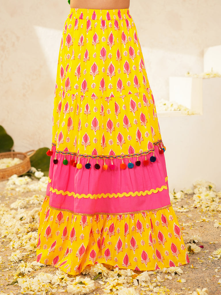 Pspeaches Girls Yellow Ethnic Booti Print Cotton Tiered Lehenga & Choli Set ( Sku-L-Tieryellow )