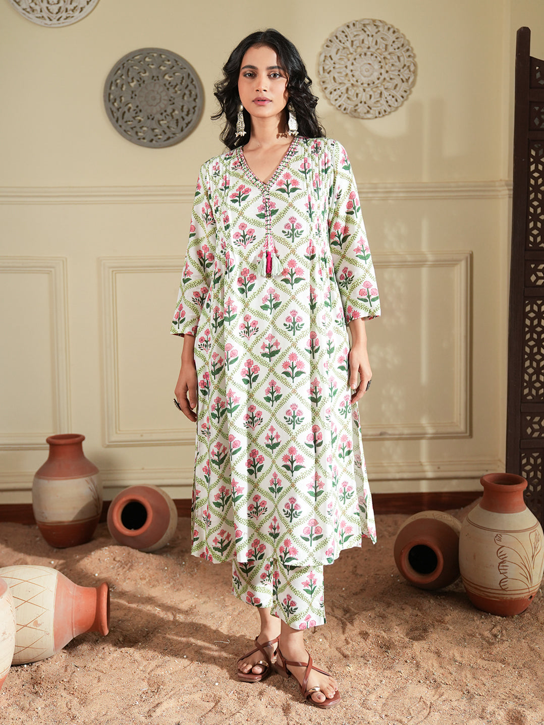 Vintage Floral Dori Muslin Kurta Set.
