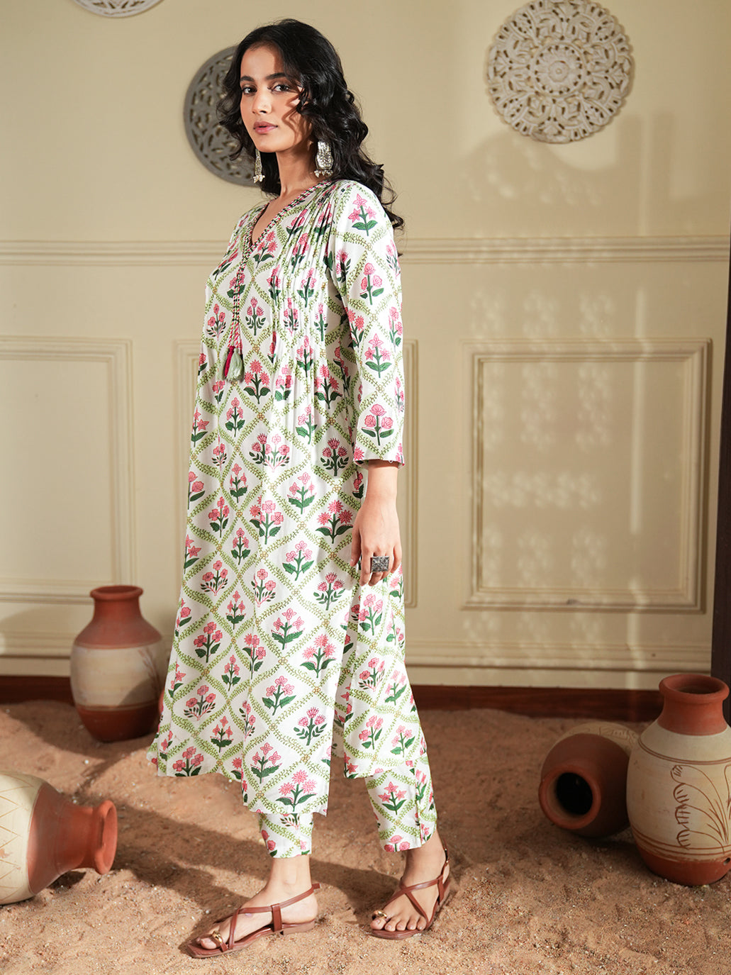Vintage Floral Dori Muslin Kurta Set.