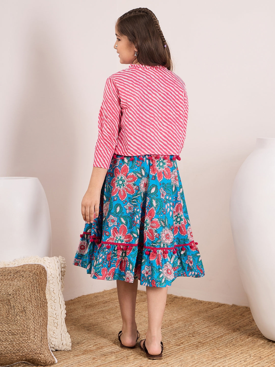 Girls Blue & pink Floral Printed Cotton A-Line Round collar Sleeveless Midi Dress (IW-BLUEPINKLEHRIYA)