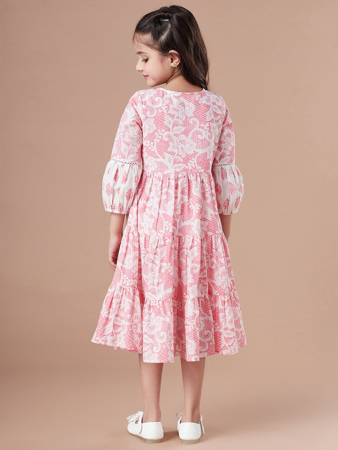 Girls Tiered Floral Print Tie-Up Neck A-Line Midi Cotton Dress (IW-PINKOFFWHITE)