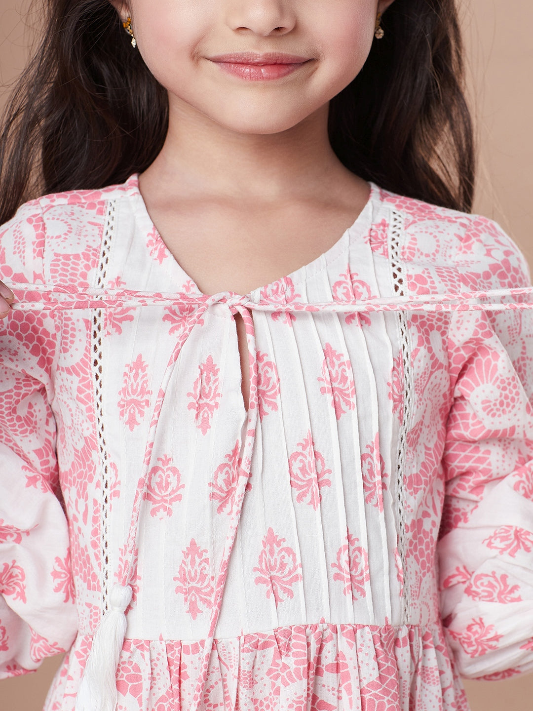 Girls Tiered Floral Print Tie-Up Neck A-Line Midi Cotton Dress (IW-PINKOFFWHITE)