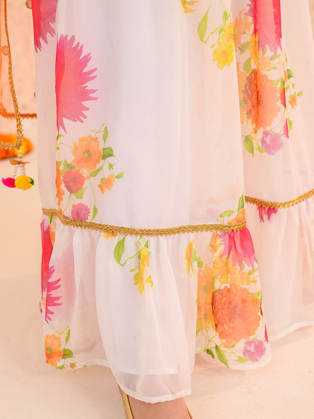 Girls Floral Printed Fit Flare Maxi Ethnic Dress With Dupatta (IW-WHITEGGT)