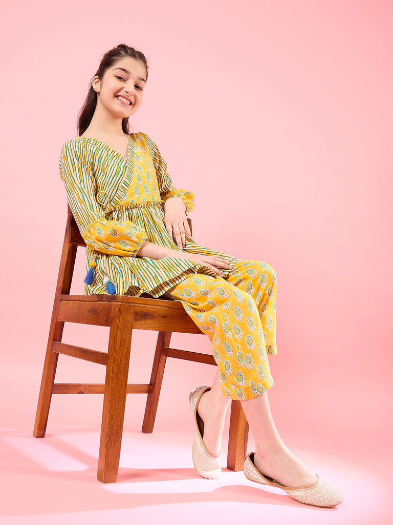 Girls Checked Pyjamas (IW-YELLOWBOOTISTRIPE)