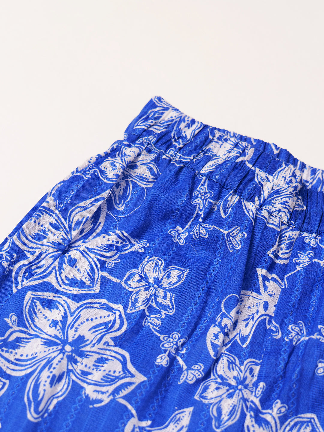White & Blue Cotton Top & Palazzo Set (Iw25014610)