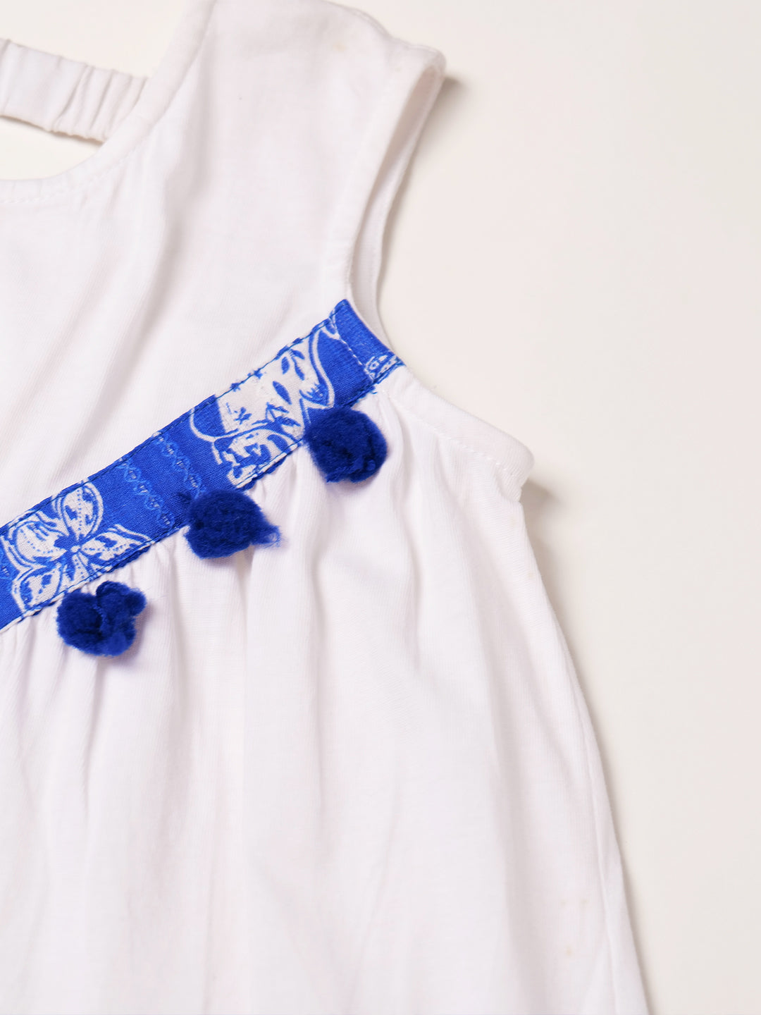 White & Blue Cotton Top & Palazzo Set (Iw25014610)