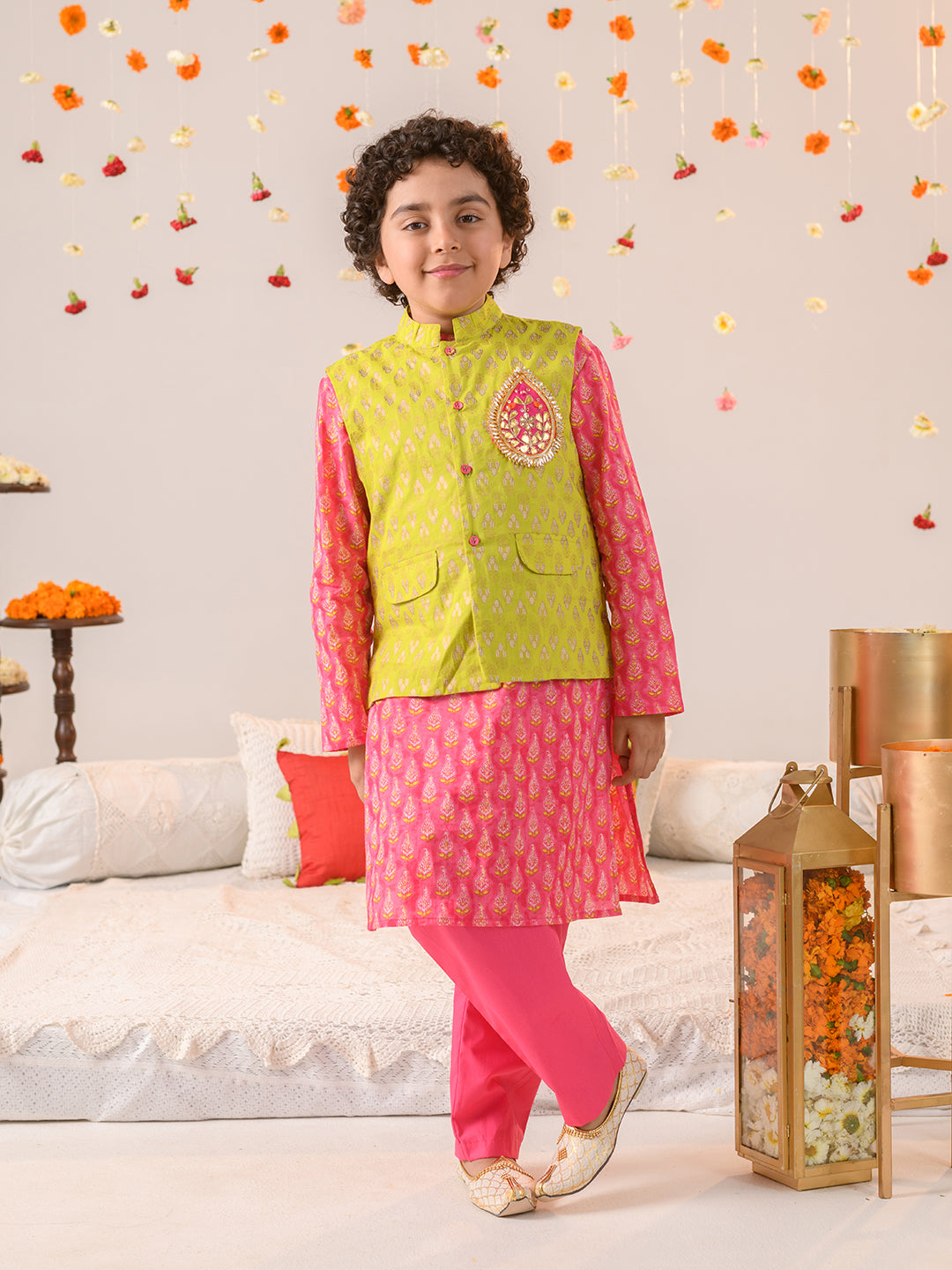 Boys Ethnic Motifs Printed Pure Cotton Kurta with Pyjamas & Nahru Jacket (KP-GREENFOIL_1)