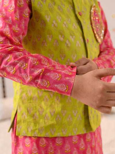 Boys Ethnic Motifs Printed Pure Cotton Kurta with Pyjamas & Nahru Jacket (KP-GREENFOIL_1)