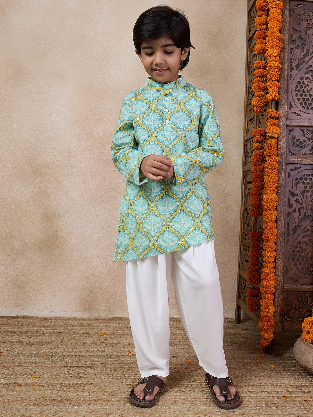 Boys Mandarin Collar Floral Printed Regular Kurta With Salwar (KP-GREENSHELL)