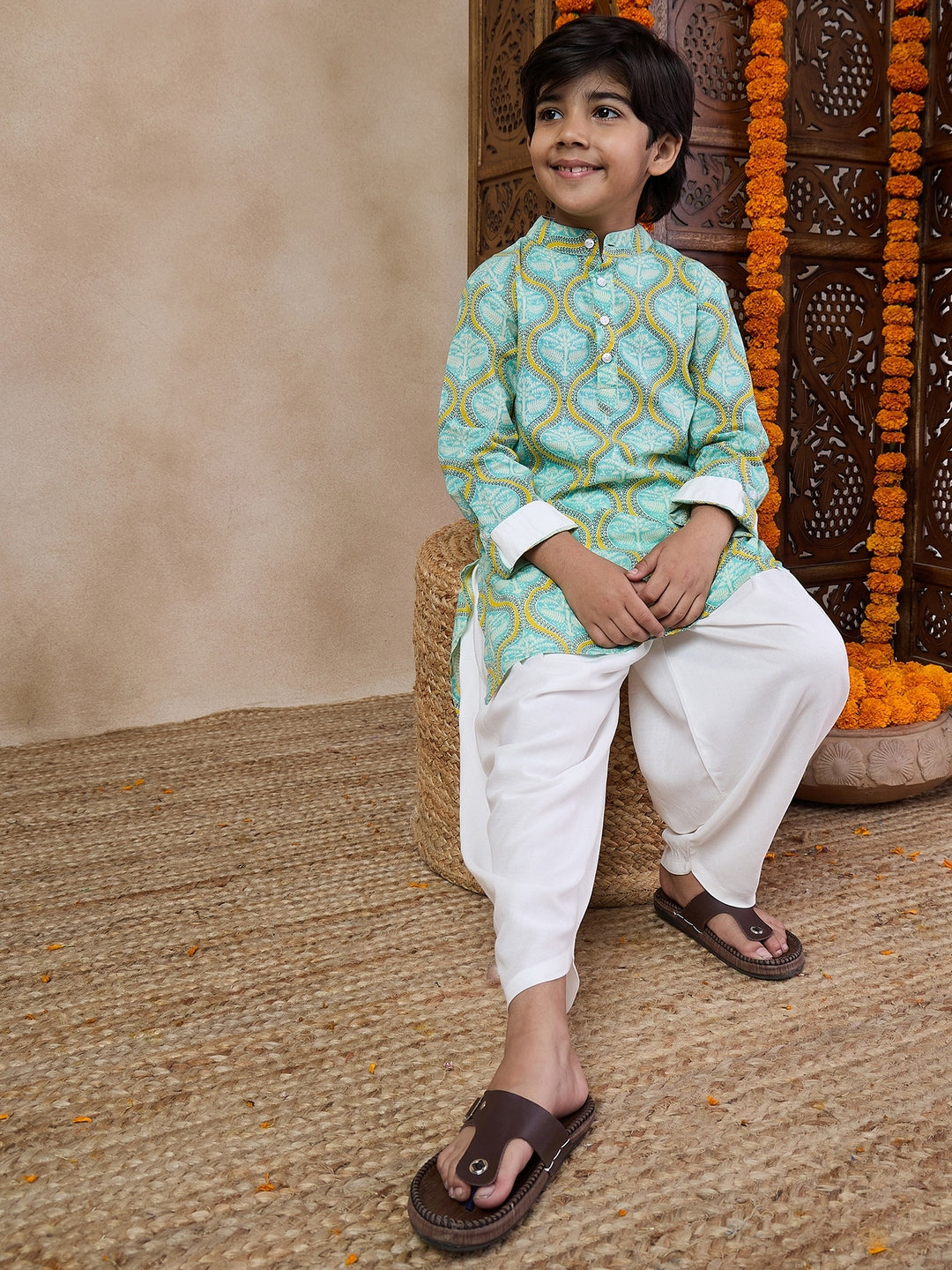 Boys Mandarin Collar Floral Printed Regular Kurta With Salwar (KP-GREENSHELL)