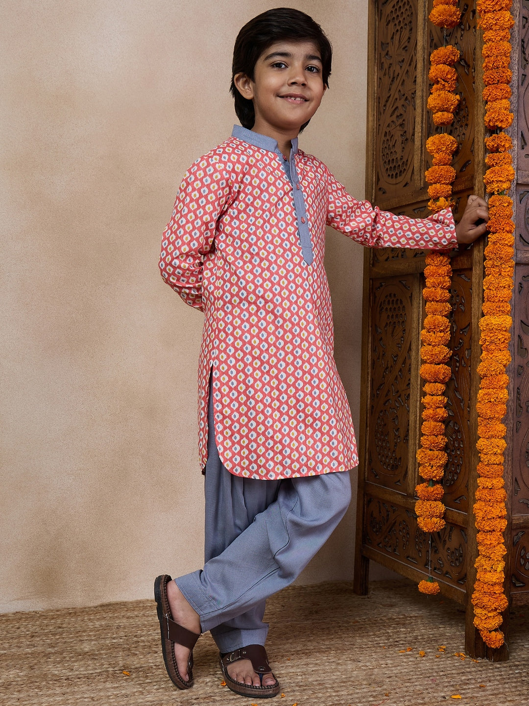 Boys Mandarin Collar Floral Printed Regular Kurta With Pyjamas (KP-GREYPEACH)