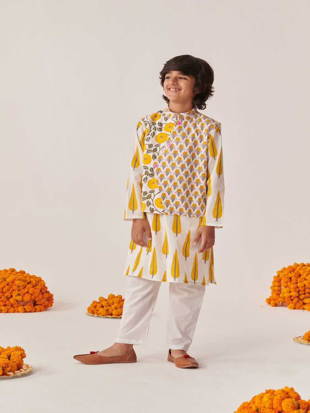 Boys Floral Printed Regular Kurta With Pyjamas (KP-GREYYELLOWJAAL)