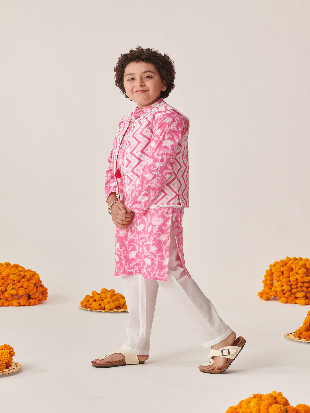Boys Floral Printed Regular Kurta With Pyjamas (KP-JAALZIGZAG)