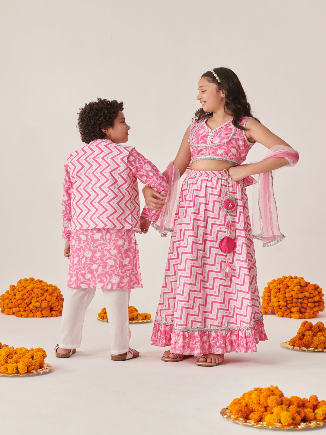 Boys Floral Printed Regular Kurta With Pyjamas (KP-JAALZIGZAG)