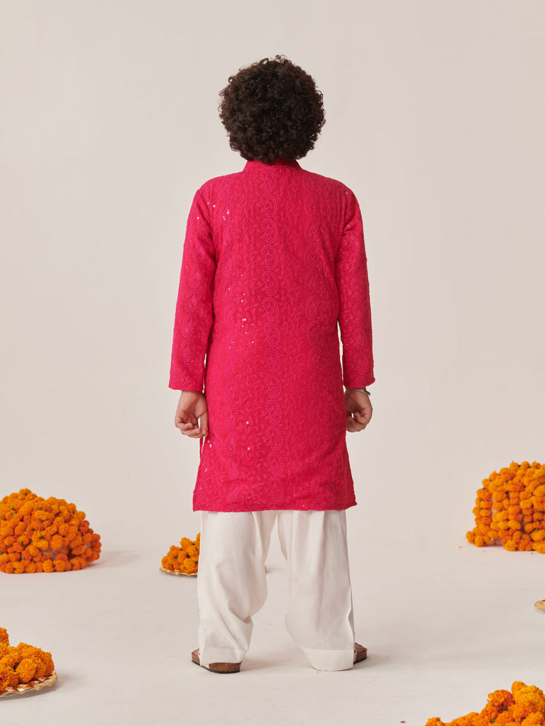 Boys Floral Embroidered Regular Thread Work Kurta With Pyjamas (KP-MAGENTAGGTSEQ)